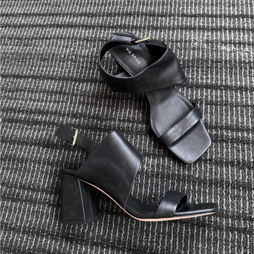 VIA SPIGA Edina Leather Asymmetric Block Heel Sandal Black chunky ankle pumps 8